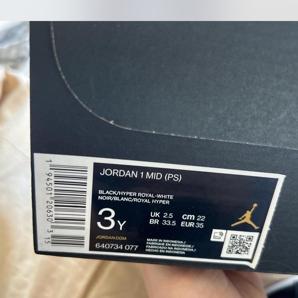 Authentic Nike Jordans mid - Picture 4 of 4